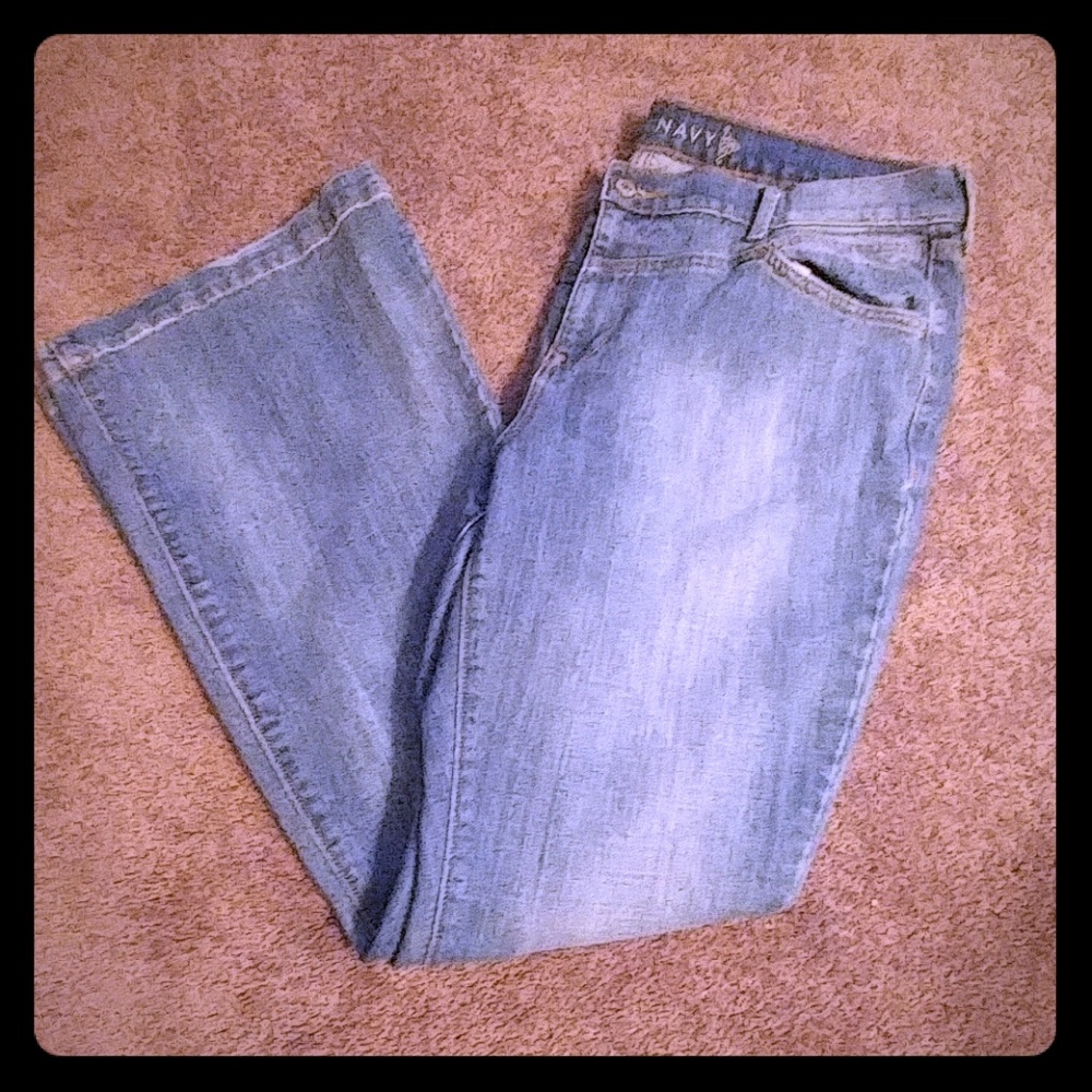 Old Navy Mid-Rise Plus-Size Flare Jeans